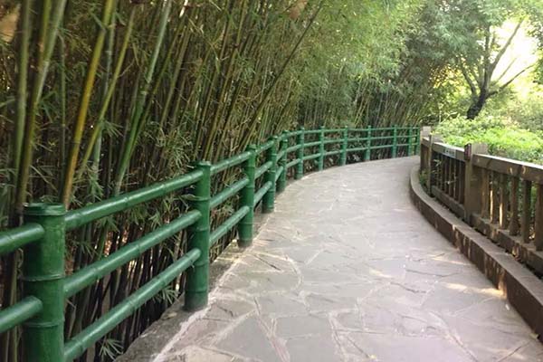 仿竹（zhú）欄杆