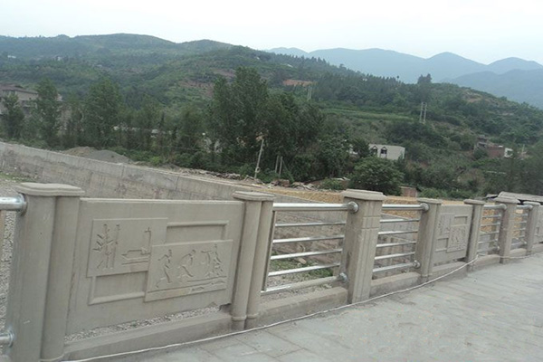 複（fù）合式欄杆