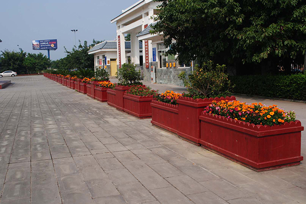 仿木花箱（xiāng）