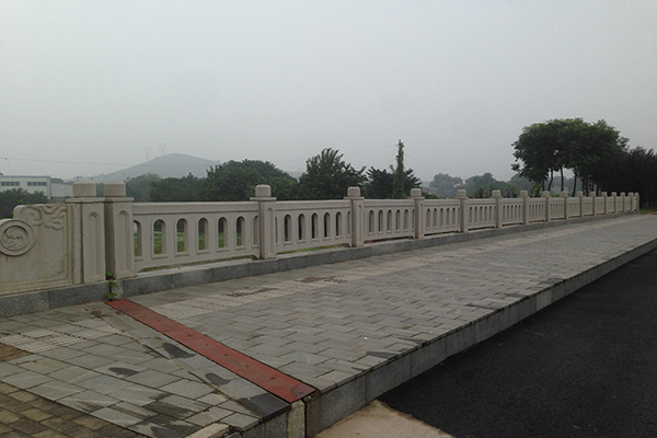 仿石欄（lán）杆（gǎn）